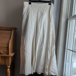 Elegant Cream Women's Skirt